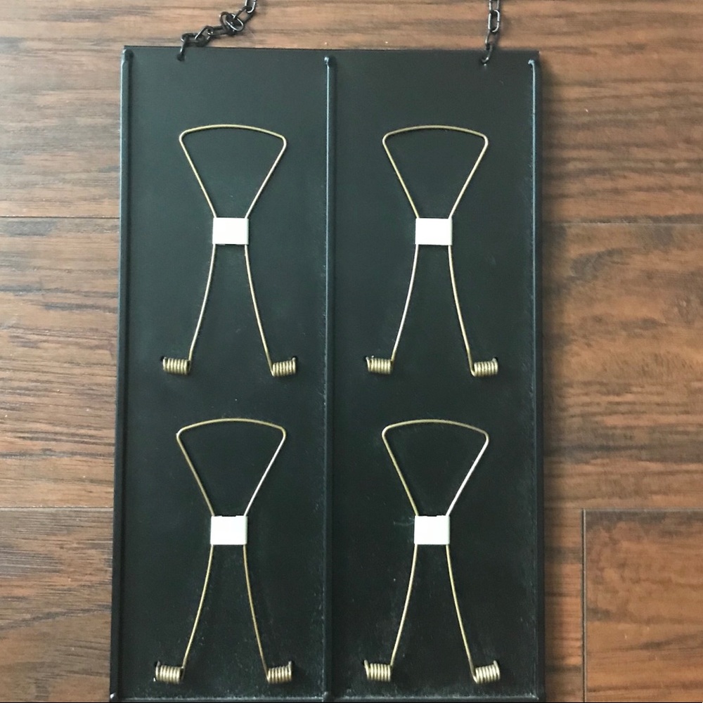 Mail holder clipboard